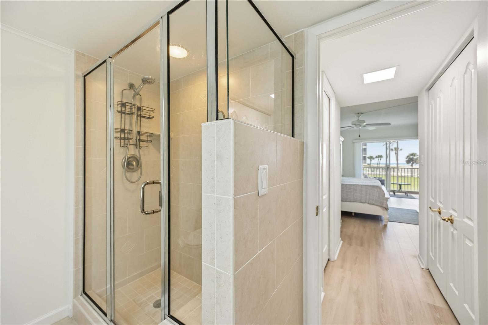 Image 25 of 59 For 1150 Tarpon Center Drive 2h