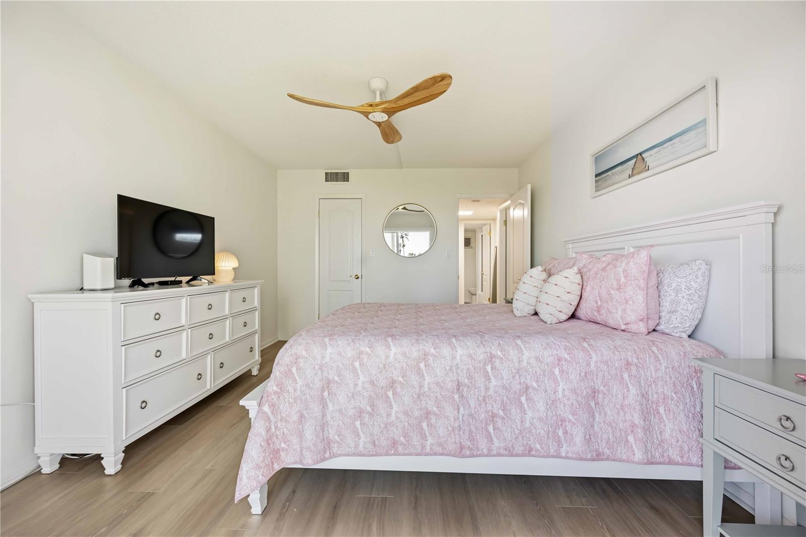 Image 30 of 59 For 1150 Tarpon Center Drive 2h