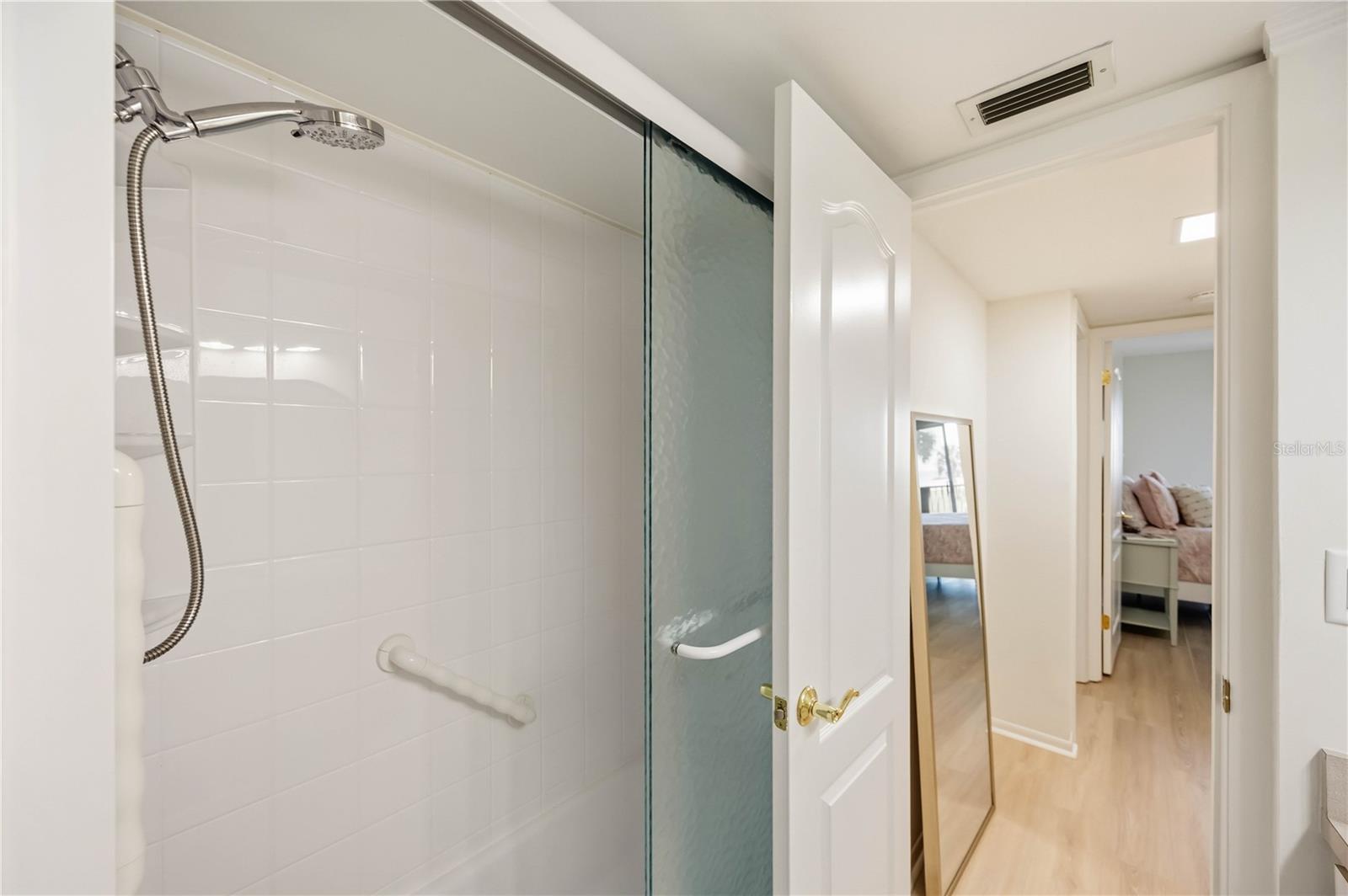 Image 32 of 59 For 1150 Tarpon Center Drive 2h