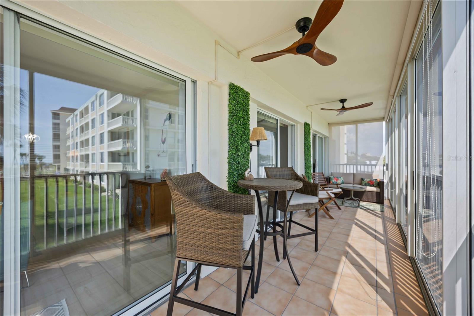 Image 38 of 59 For 1150 Tarpon Center Drive 2h