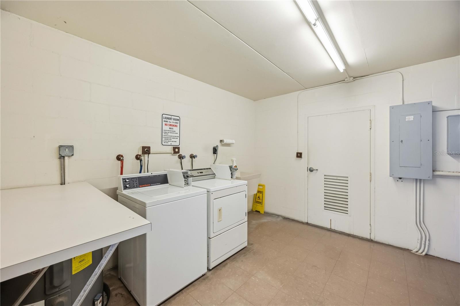 Image 41 of 59 For 1150 Tarpon Center Drive 2h