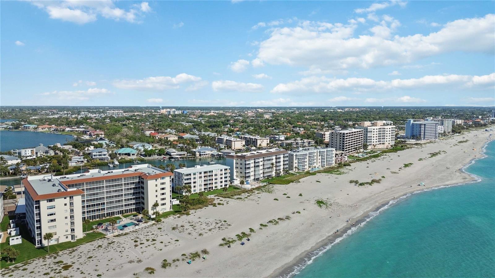 Image 49 of 59 For 1150 Tarpon Center Drive 2h