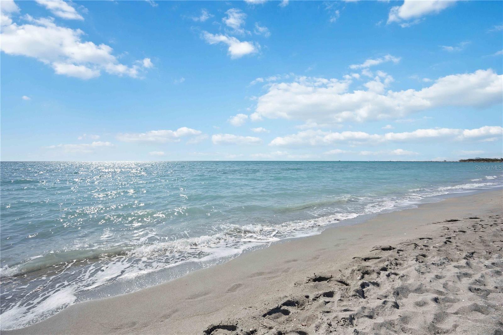 Image 50 of 59 For 1150 Tarpon Center Drive 2h