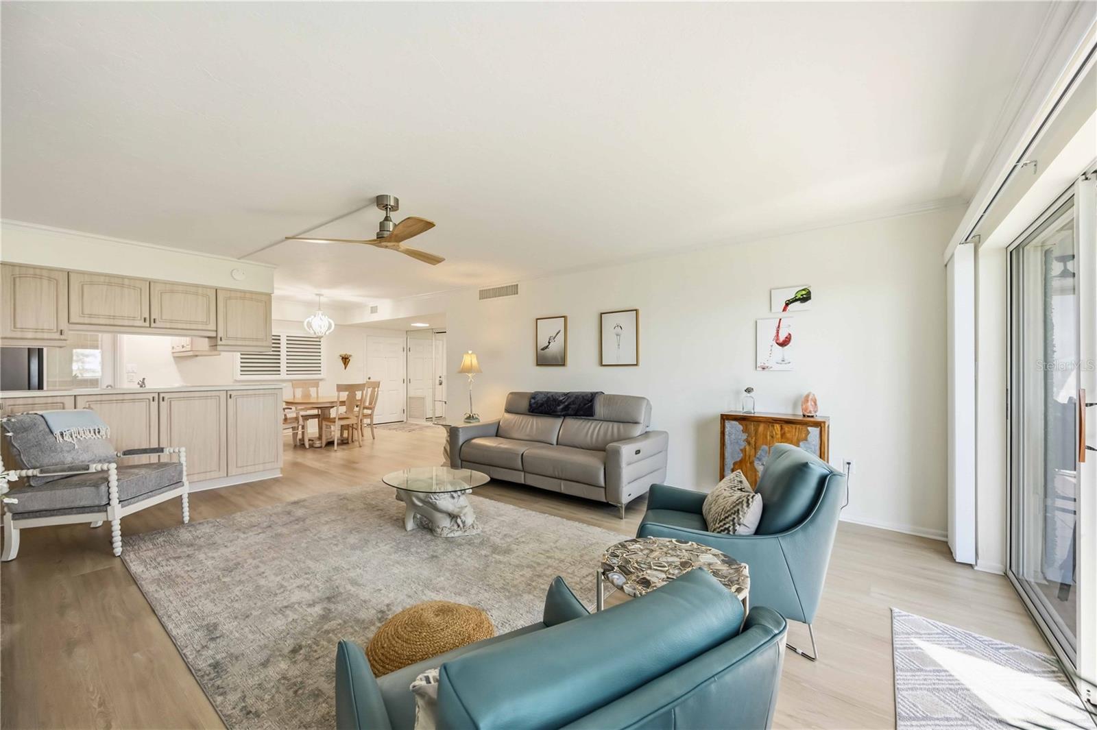 Image 7 of 59 For 1150 Tarpon Center Drive 2h