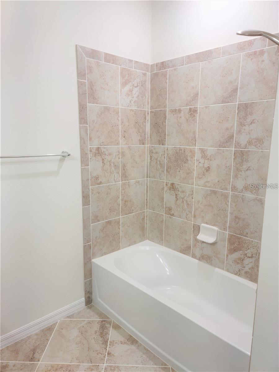 Image 7 of 24 For 20354 Lagente Circle