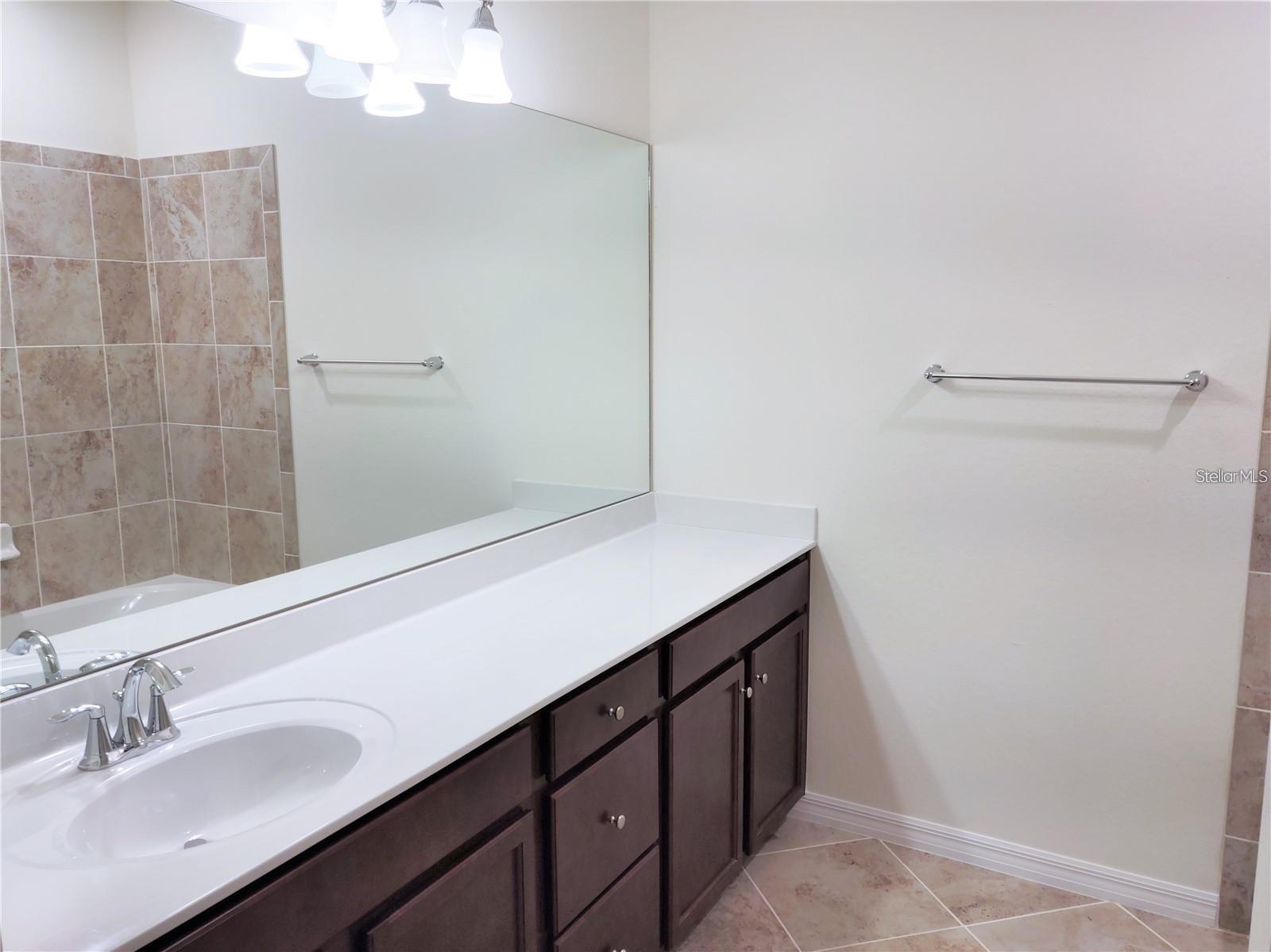 Image 8 of 24 For 20354 Lagente Circle