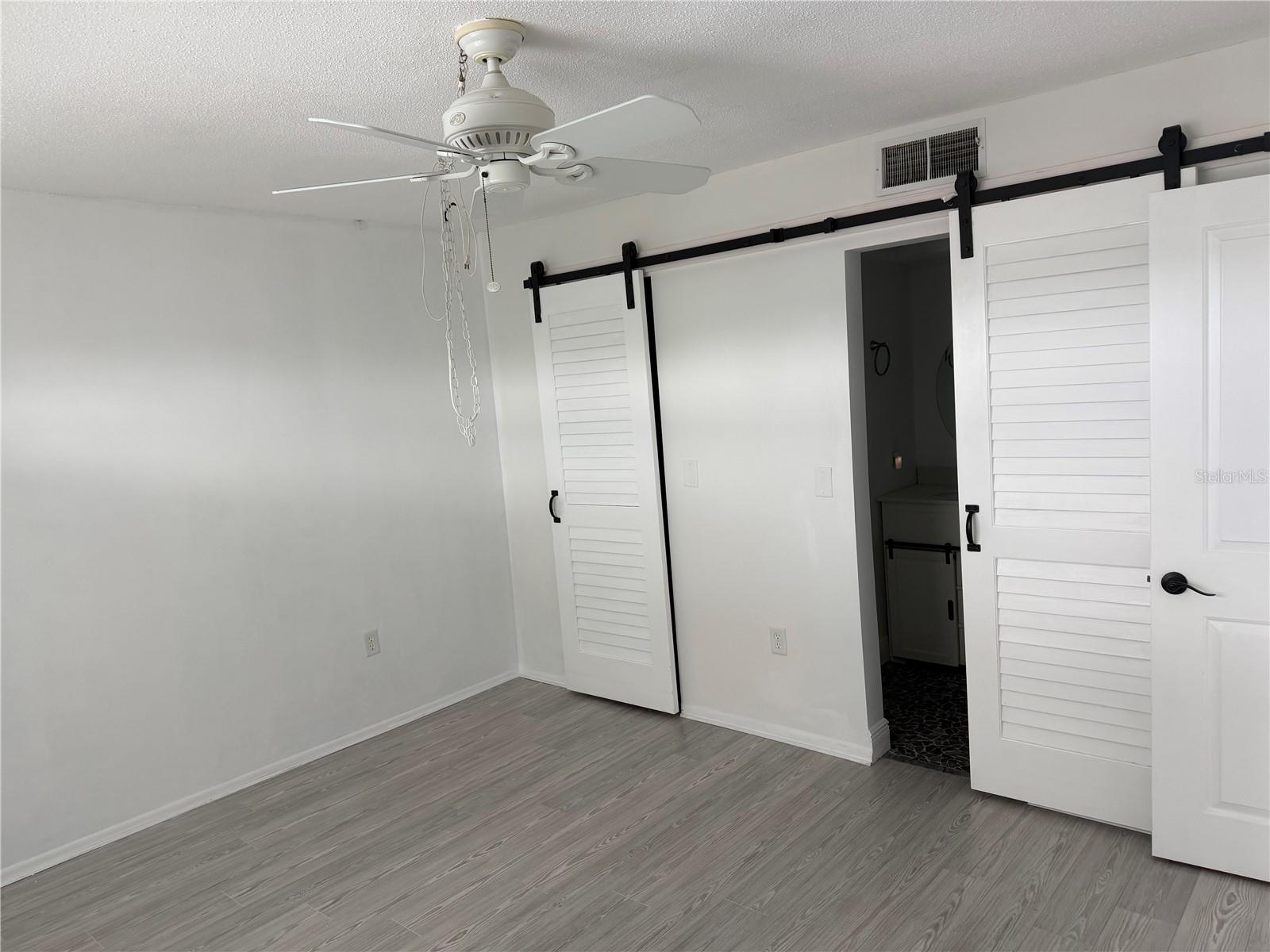 Image 10 of 15 For 649 Tamiami Trail S 310