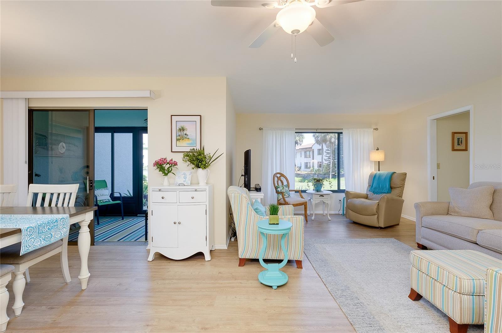 Image 11 of 62 For 806 Capri Isles Boulevard 109