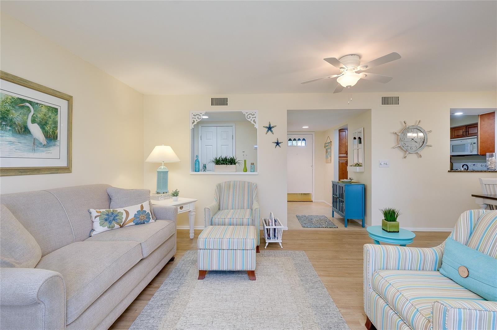 Image 15 of 62 For 806 Capri Isles Boulevard 109