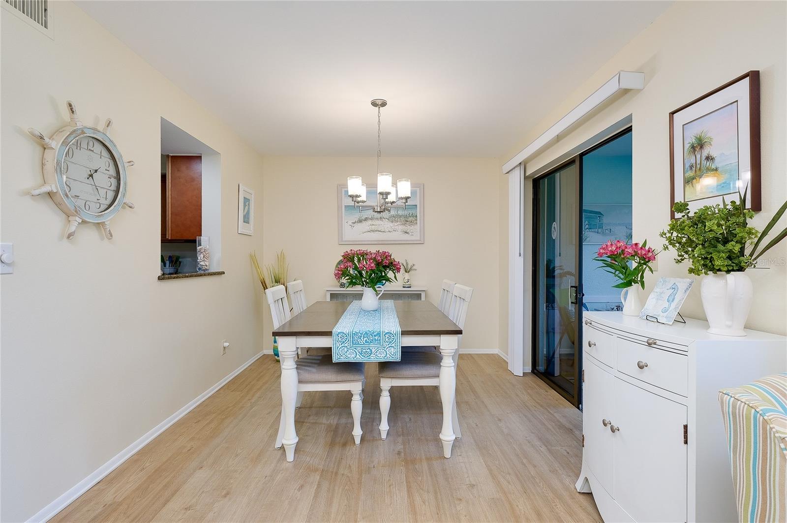 Image 20 of 62 For 806 Capri Isles Boulevard 109