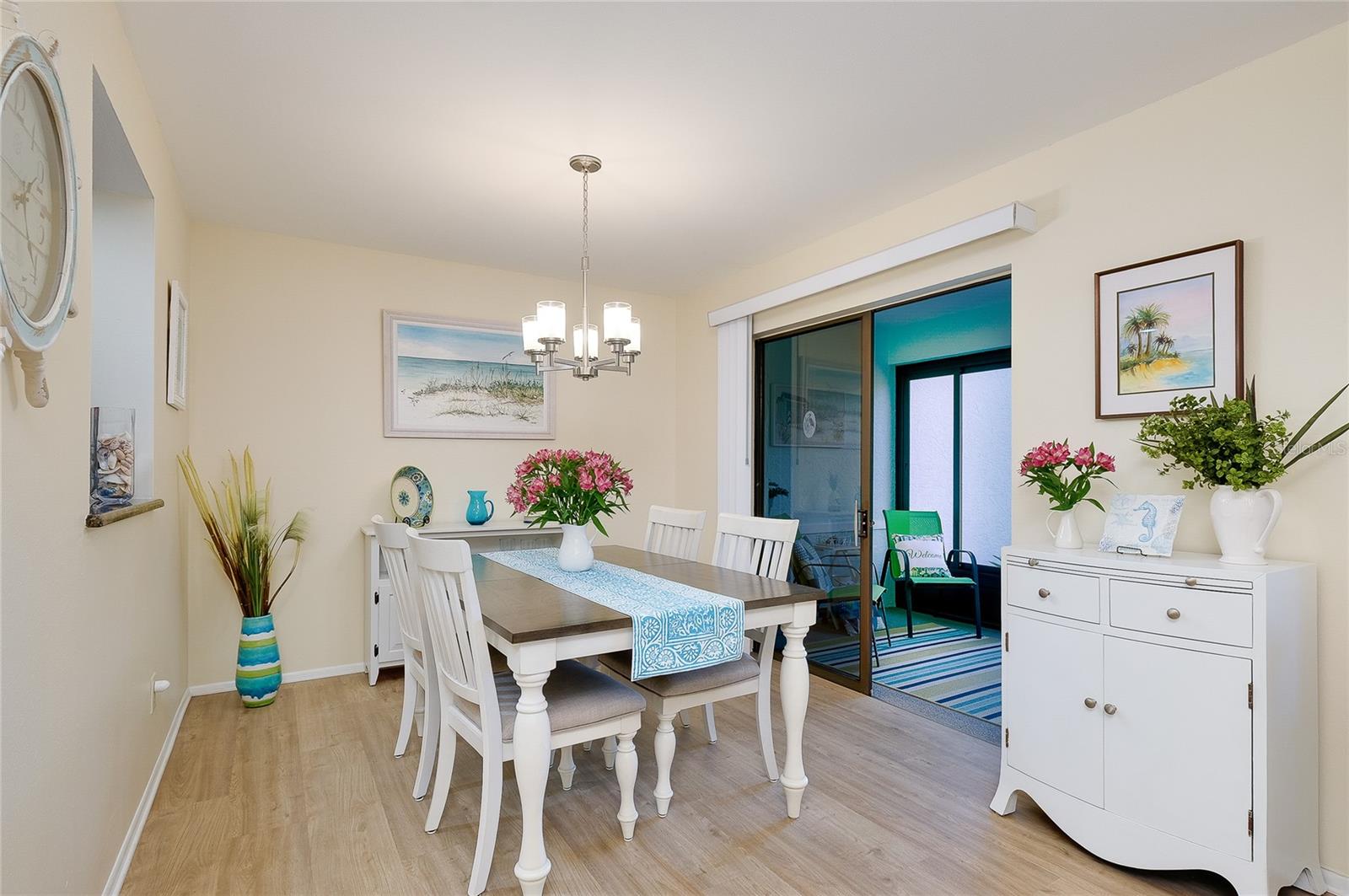 Image 21 of 62 For 806 Capri Isles Boulevard 109