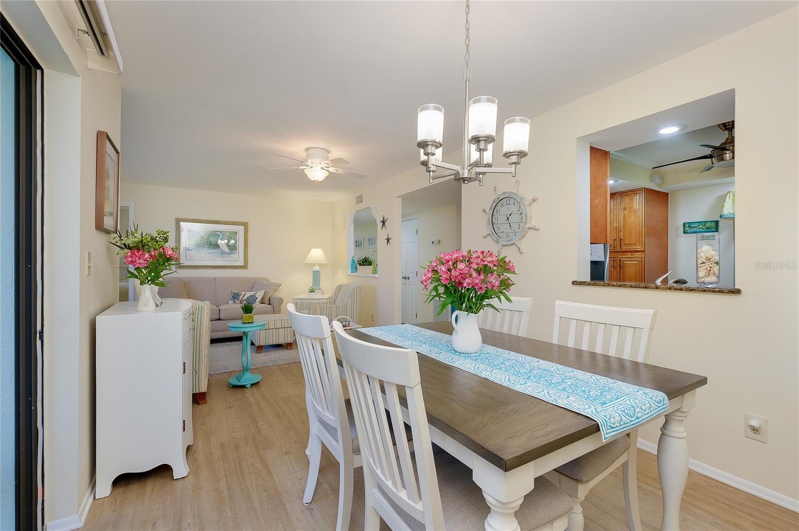 Image 23 of 62 For 806 Capri Isles Boulevard 109