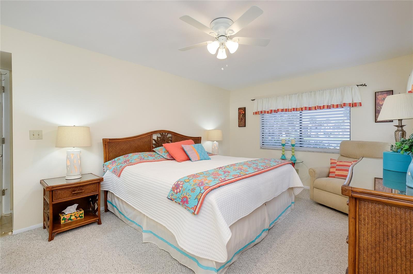 Image 27 of 62 For 806 Capri Isles Boulevard 109