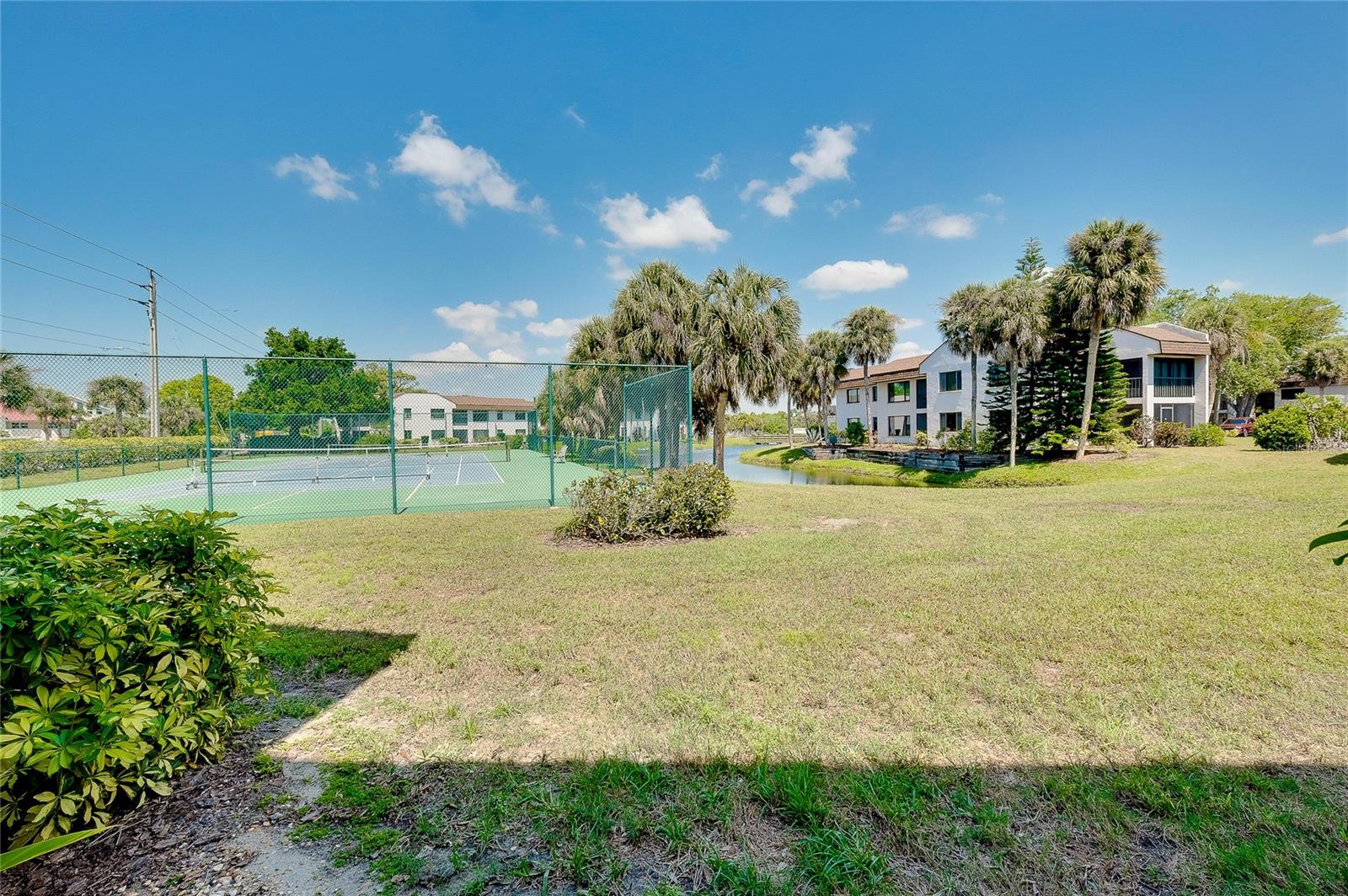 Image 41 of 62 For 806 Capri Isles Boulevard 109