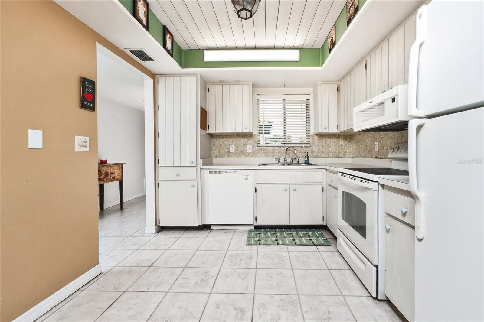 Image 15 of 71 For 3972 Overlook Bend 28