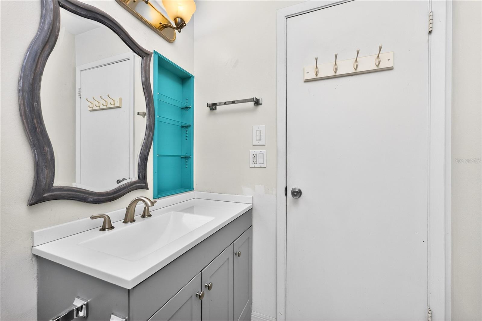 Image 24 of 71 For 3972 Overlook Bend 28