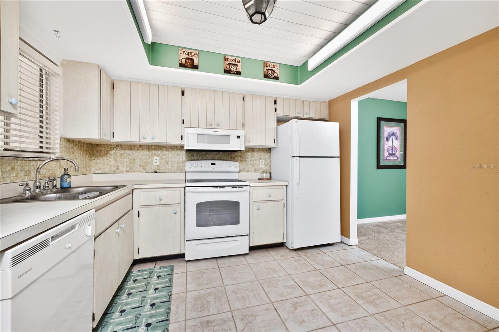 Image 4 of 71 For 3972 Overlook Bend 28