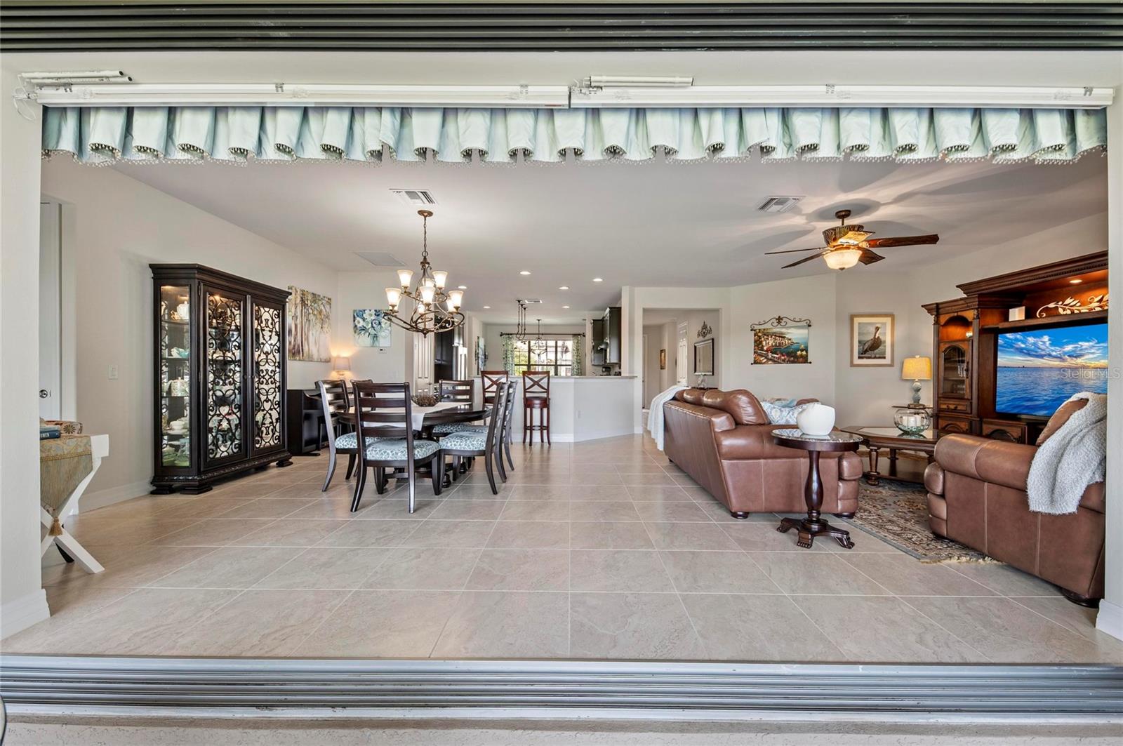 Image 18 of 100 For 13785 Tomaro Street