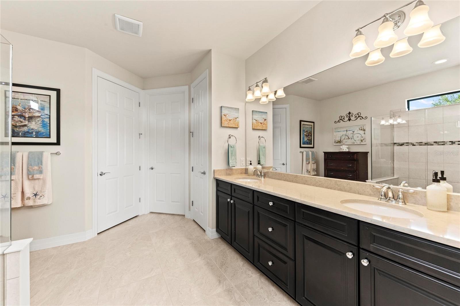 Image 36 of 100 For 13785 Tomaro Street