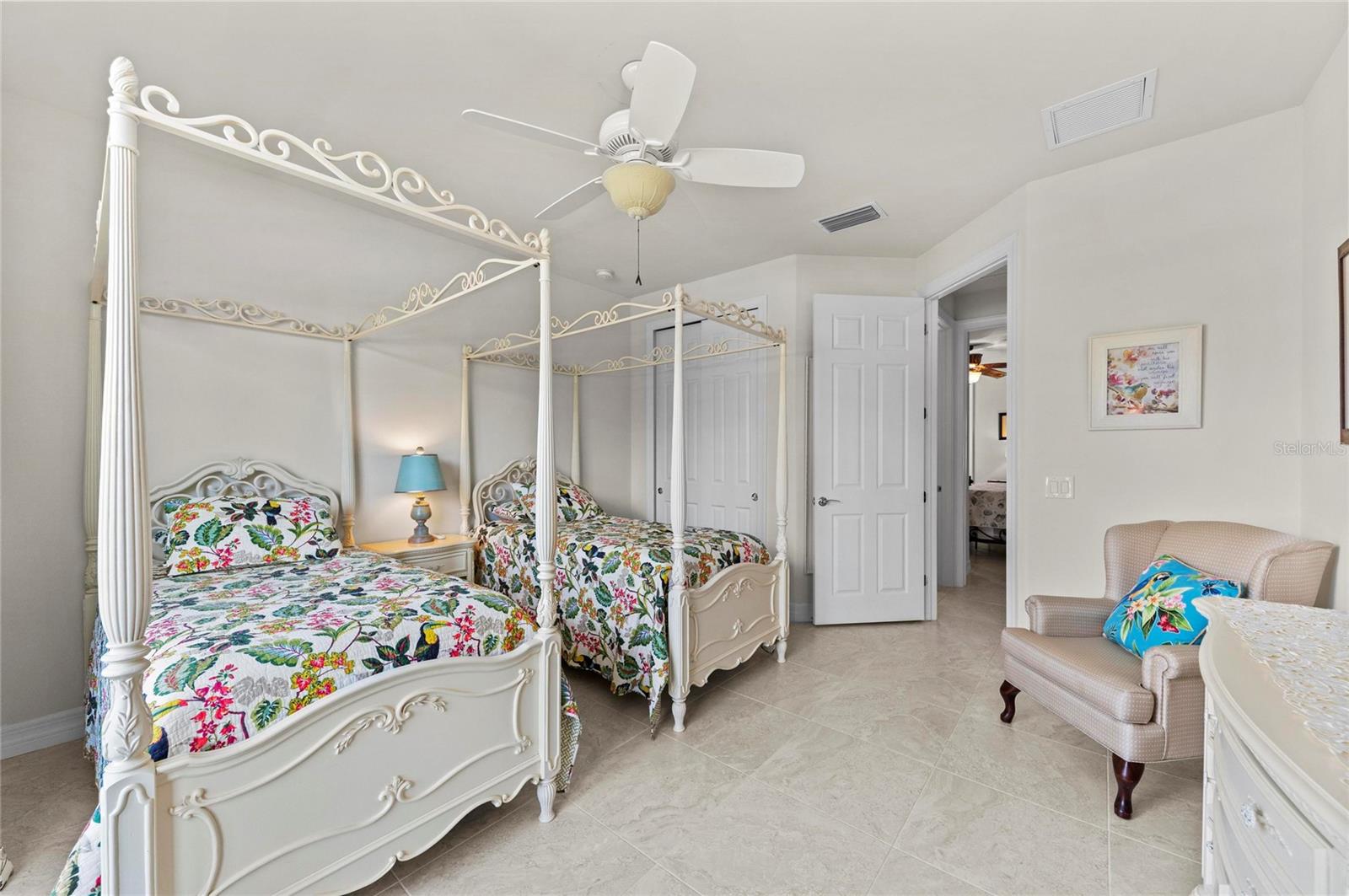 Image 44 of 100 For 13785 Tomaro Street