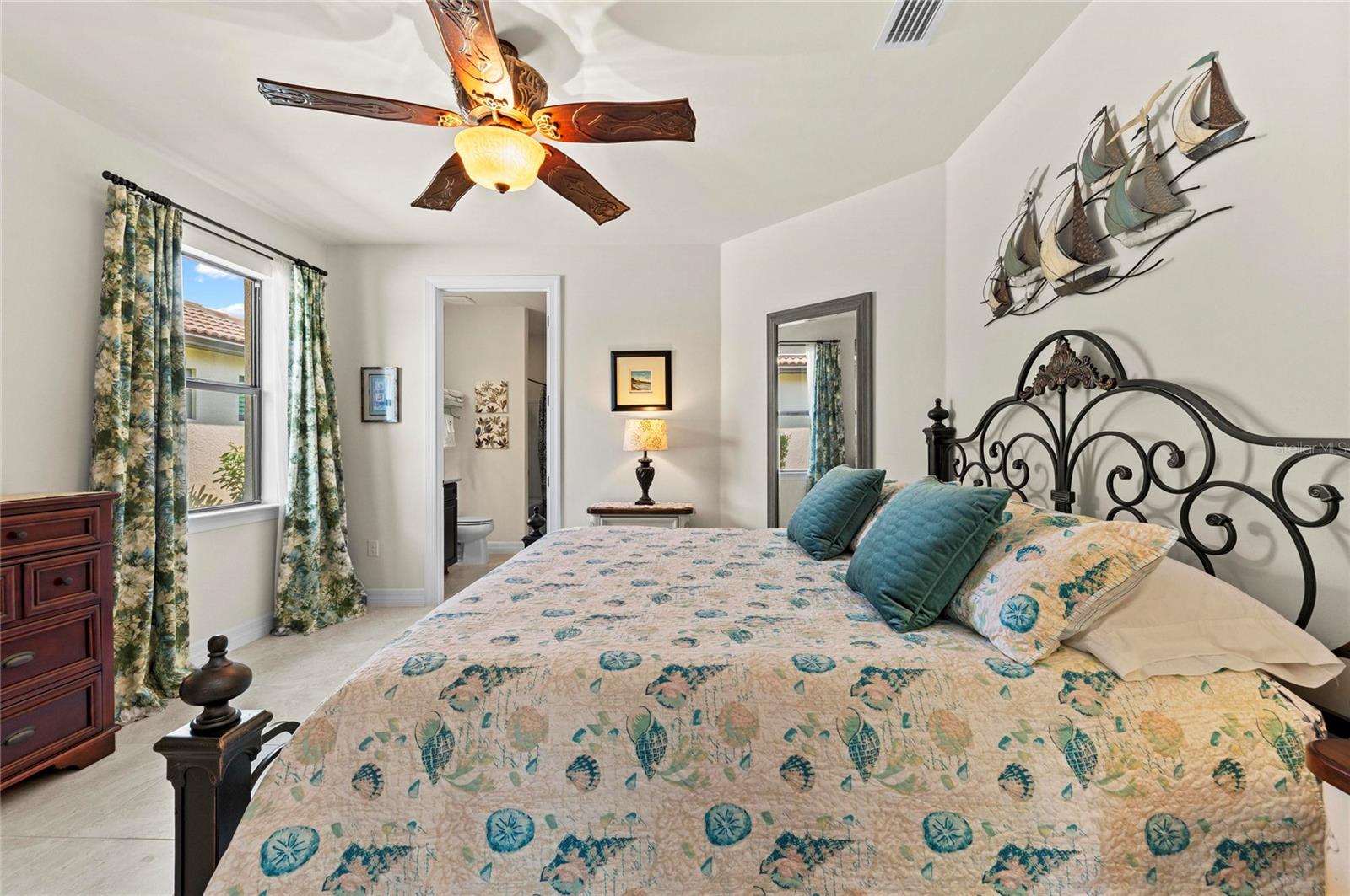 Image 48 of 100 For 13785 Tomaro Street