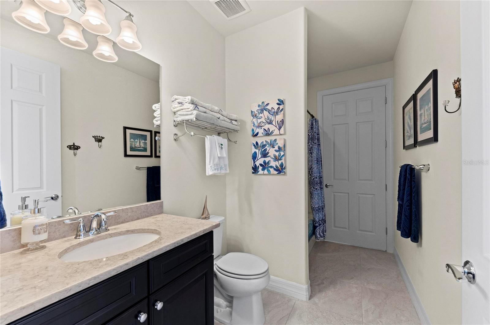 Image 51 of 100 For 13785 Tomaro Street