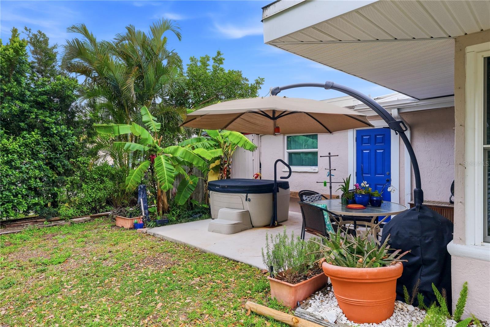 Image 38 of 52 For 704 Portia Street N