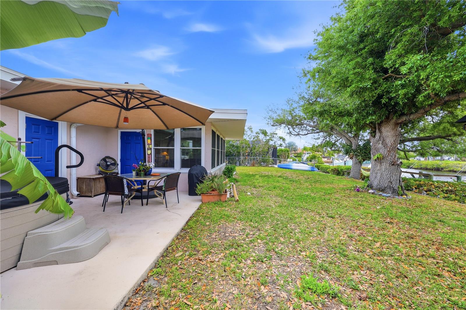 Image 39 of 52 For 704 Portia Street N