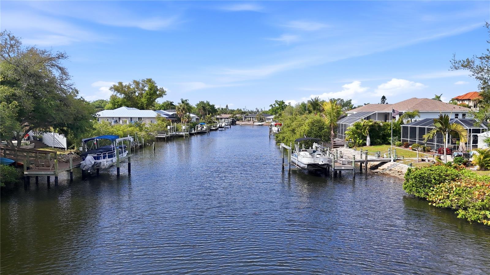 Image 46 of 52 For 704 Portia Street N