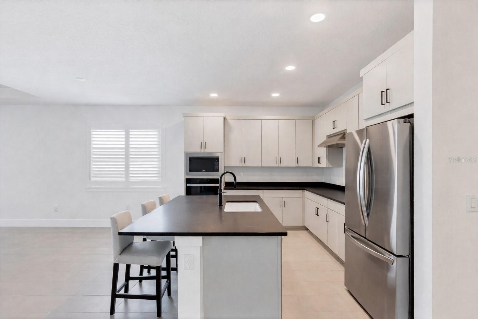 Image 13 of 45 For 18575 Midsummer Place