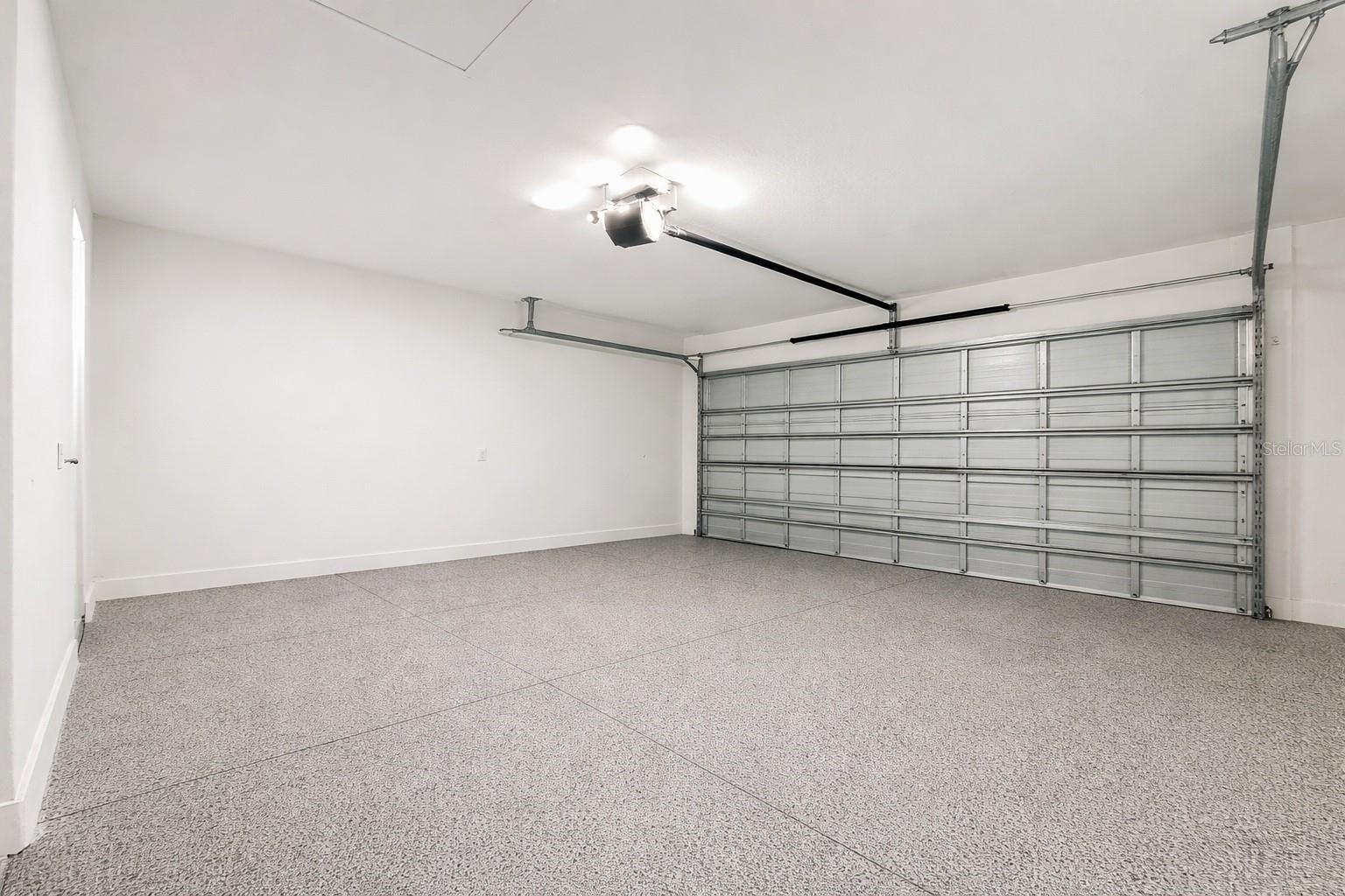 Image 27 of 45 For 18575 Midsummer Place