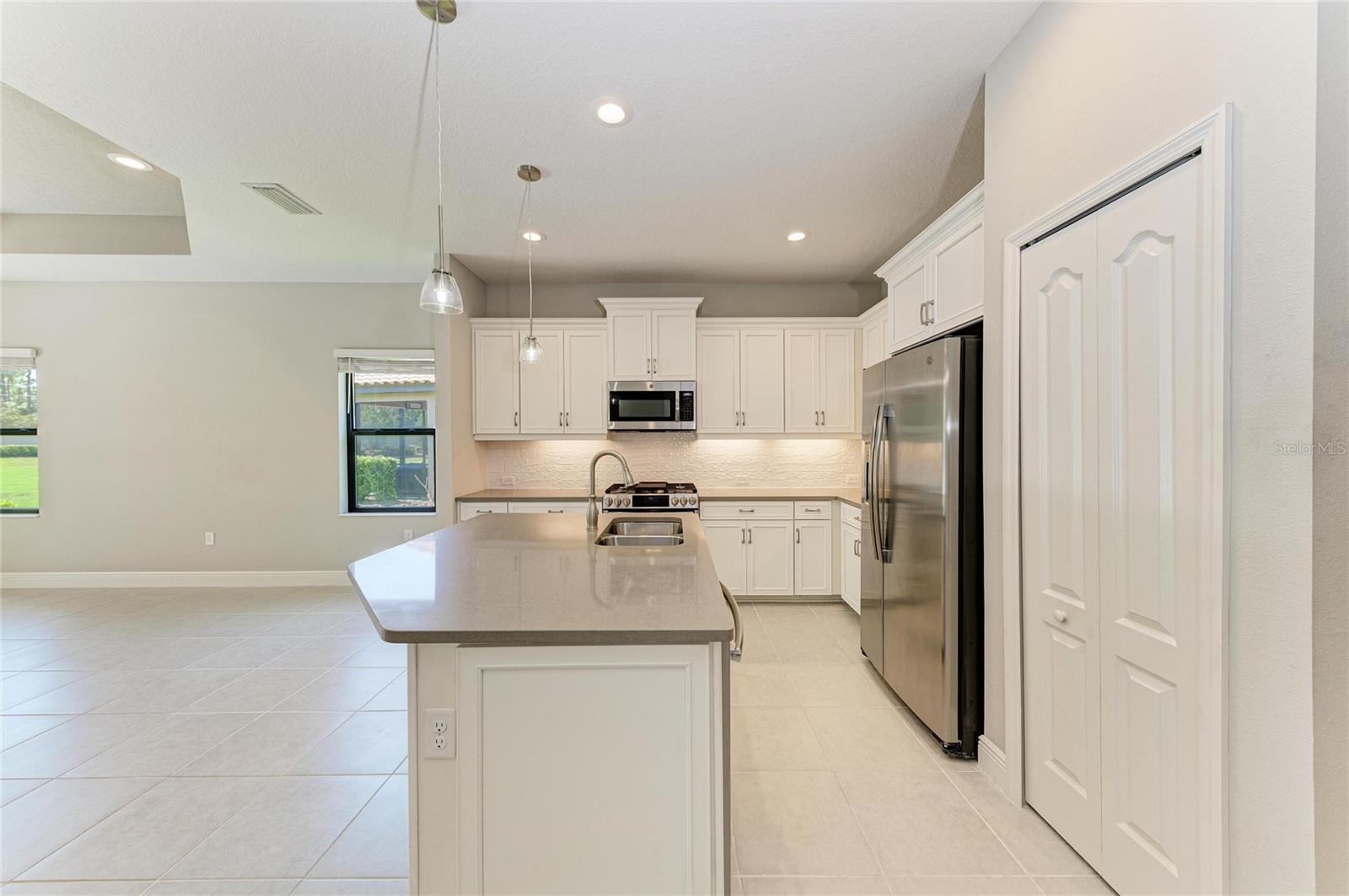 Image 11 of 52 For 328 Casalino Drive