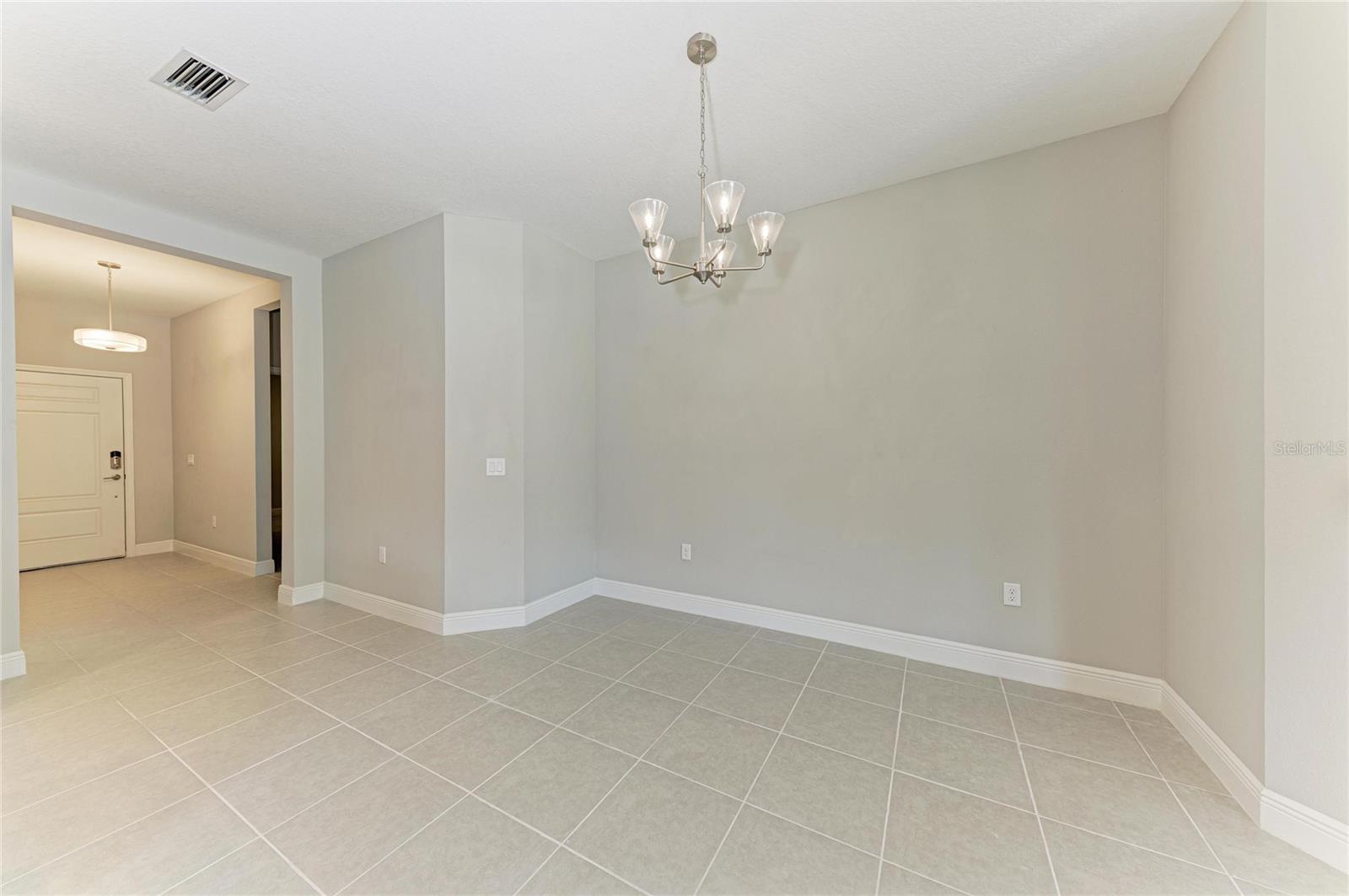 Image 17 of 52 For 328 Casalino Drive