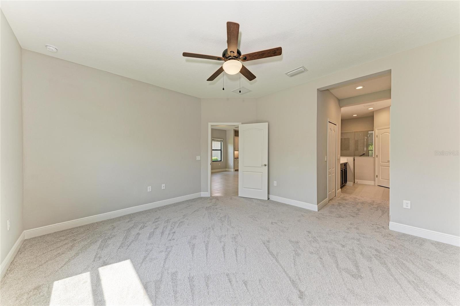 Image 20 of 52 For 328 Casalino Drive