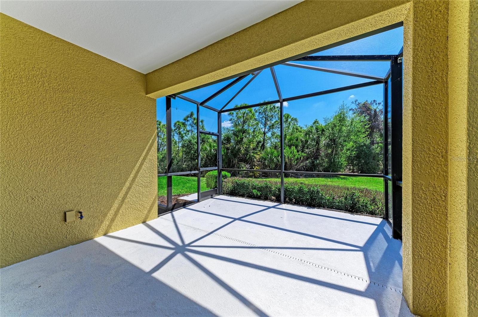 Image 34 of 52 For 328 Casalino Drive