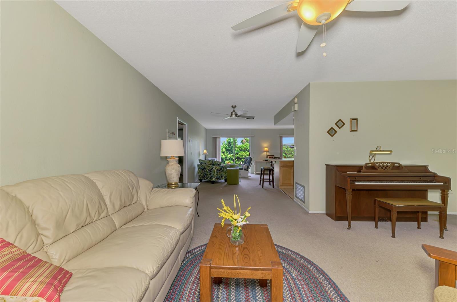 Image 15 of 45 For 581 Crocus Road