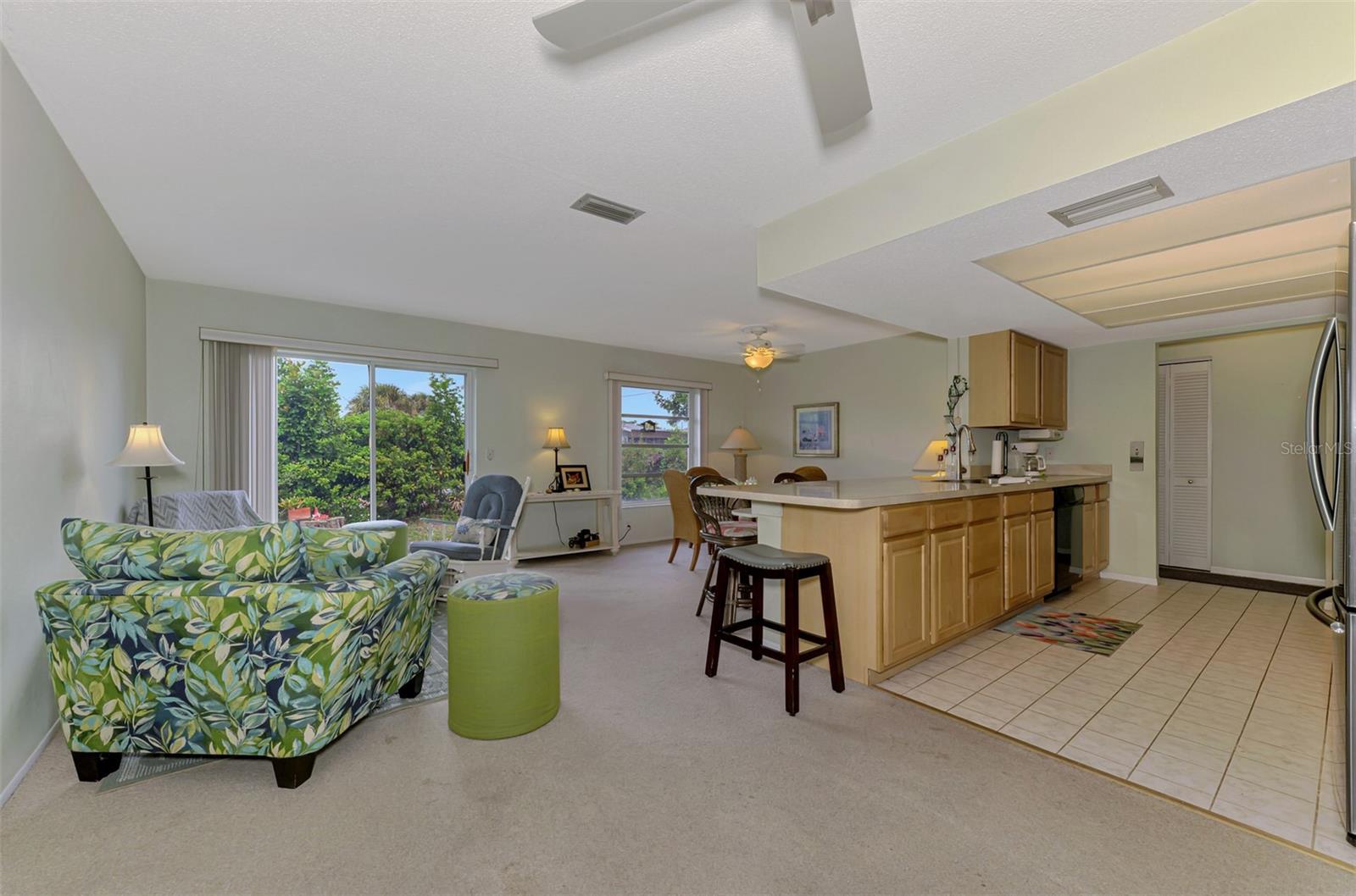 Image 16 of 45 For 581 Crocus Road
