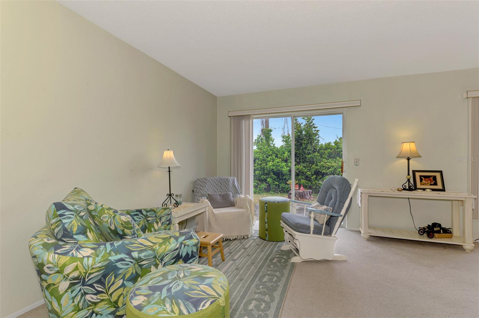 Image 17 of 45 For 581 Crocus Road