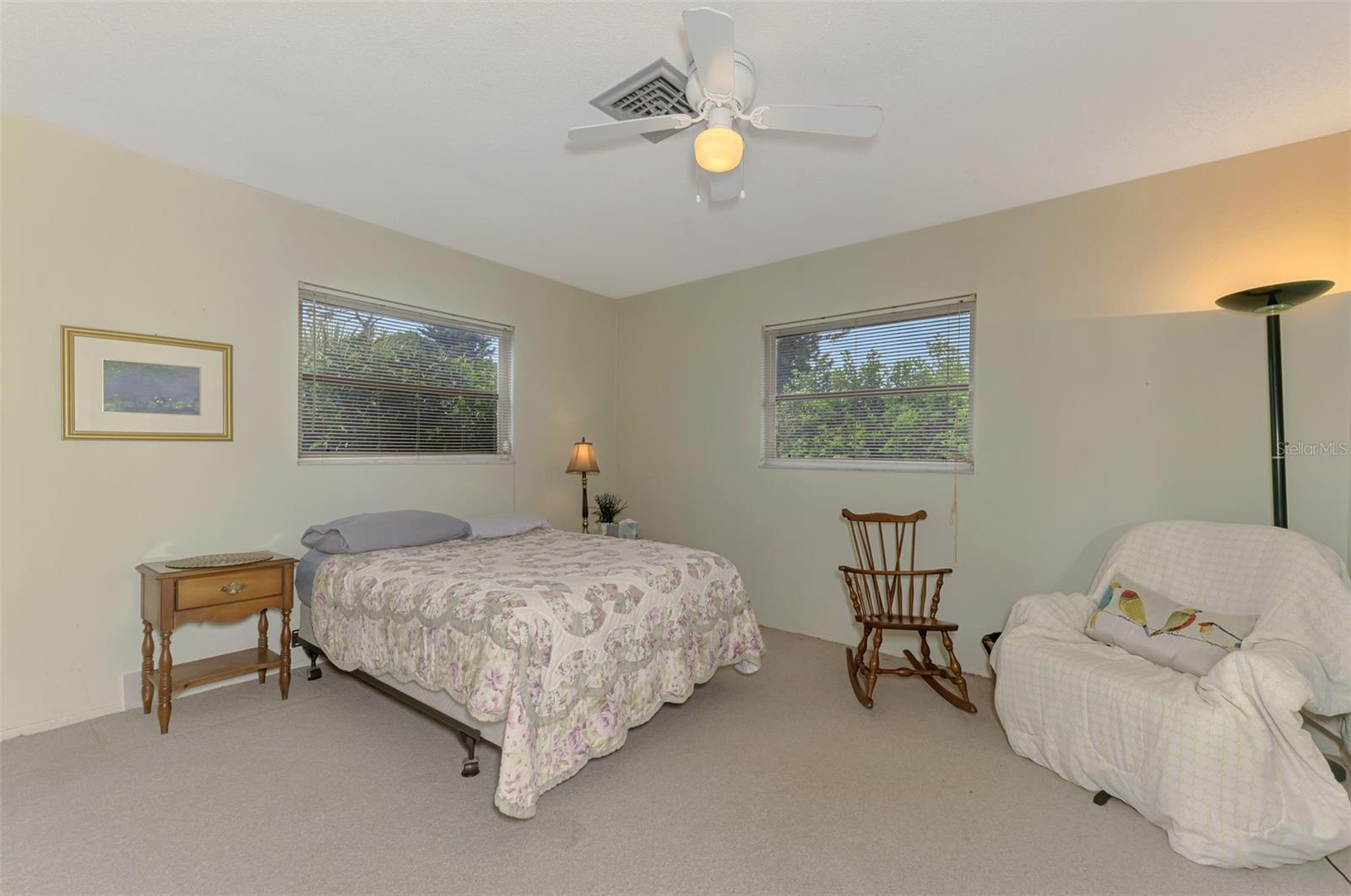 Image 37 of 45 For 581 Crocus Road
