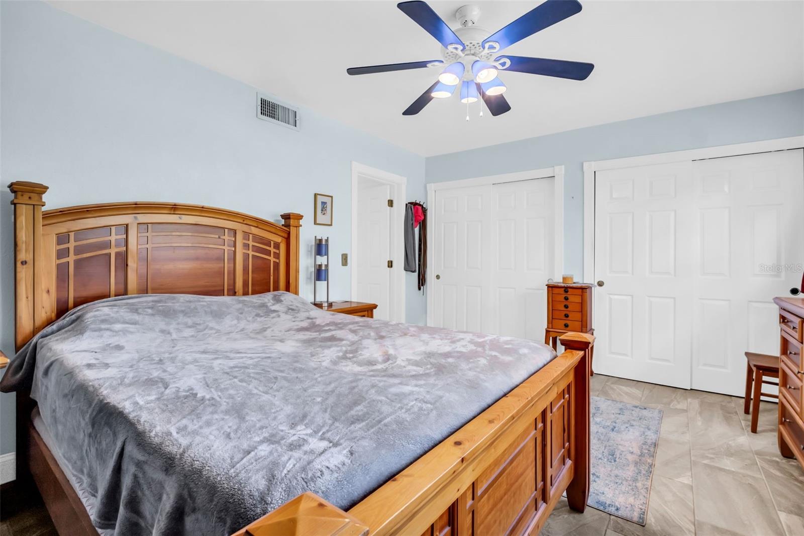 Image 29 of 44 For 2796 Forest Parkway S