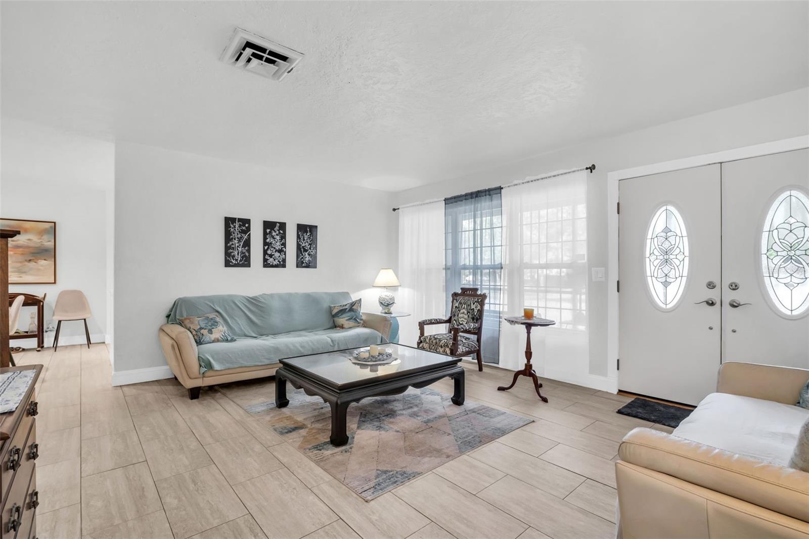 Image 9 of 44 For 2796 Forest Parkway S