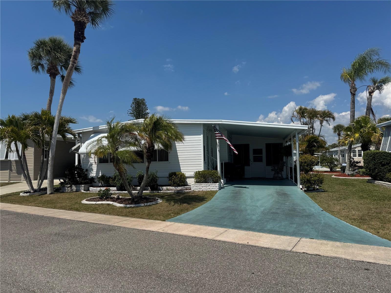 Details for 611 Iris Drive, VENICE, FL 34293
