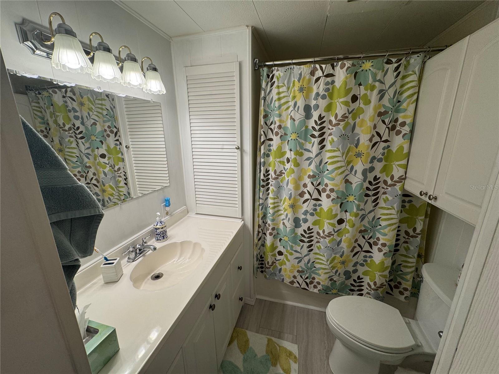 Image 10 of 12 For 611 Iris Drive