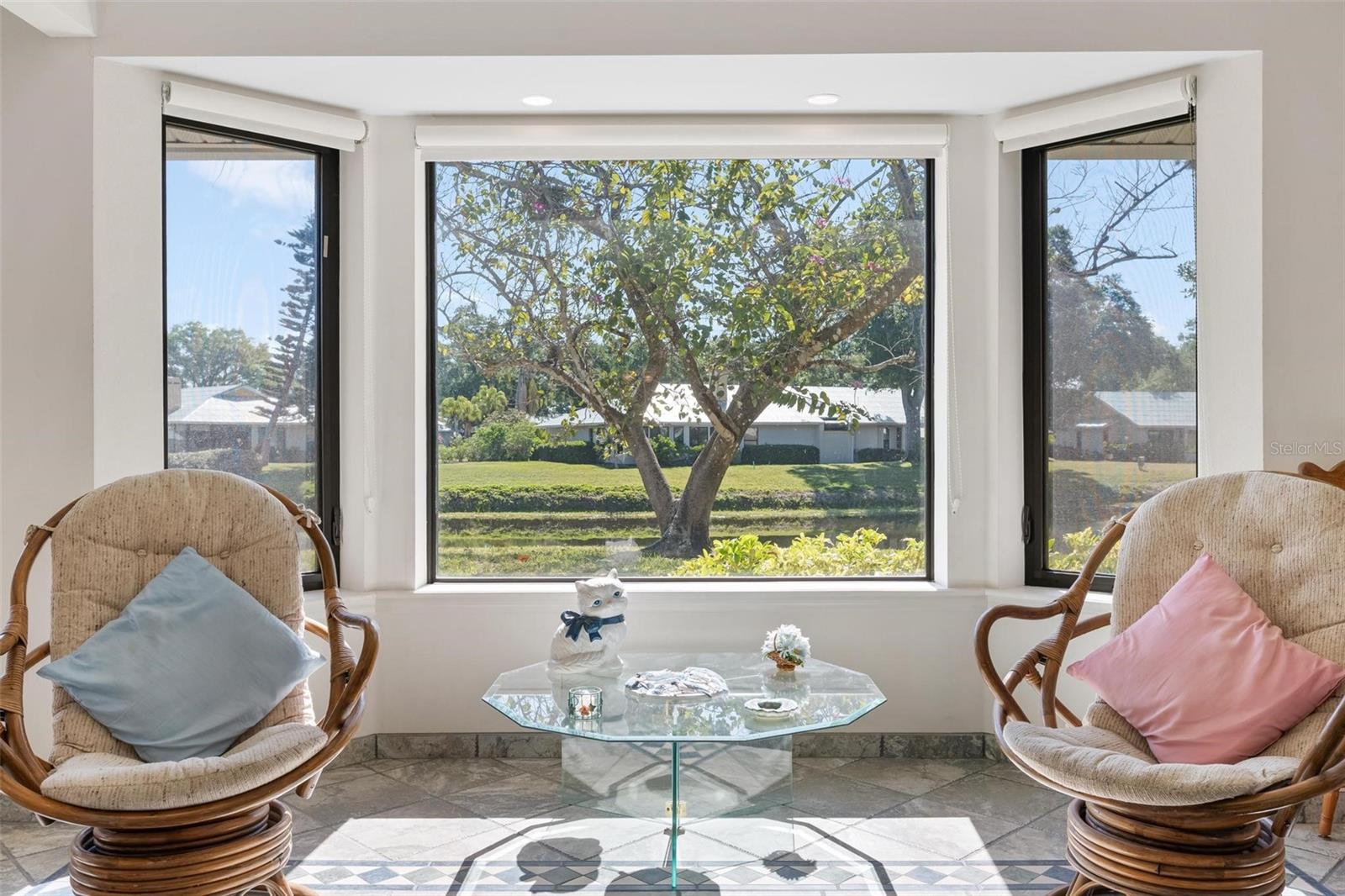 Image 19 of 72 For 228 Southampton Lane 258