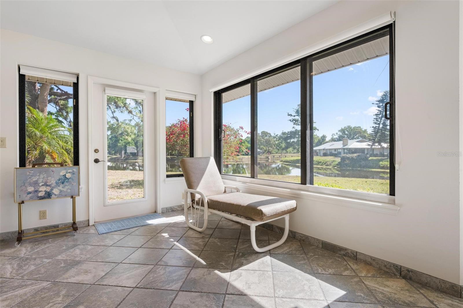 Image 21 of 72 For 228 Southampton Lane 258