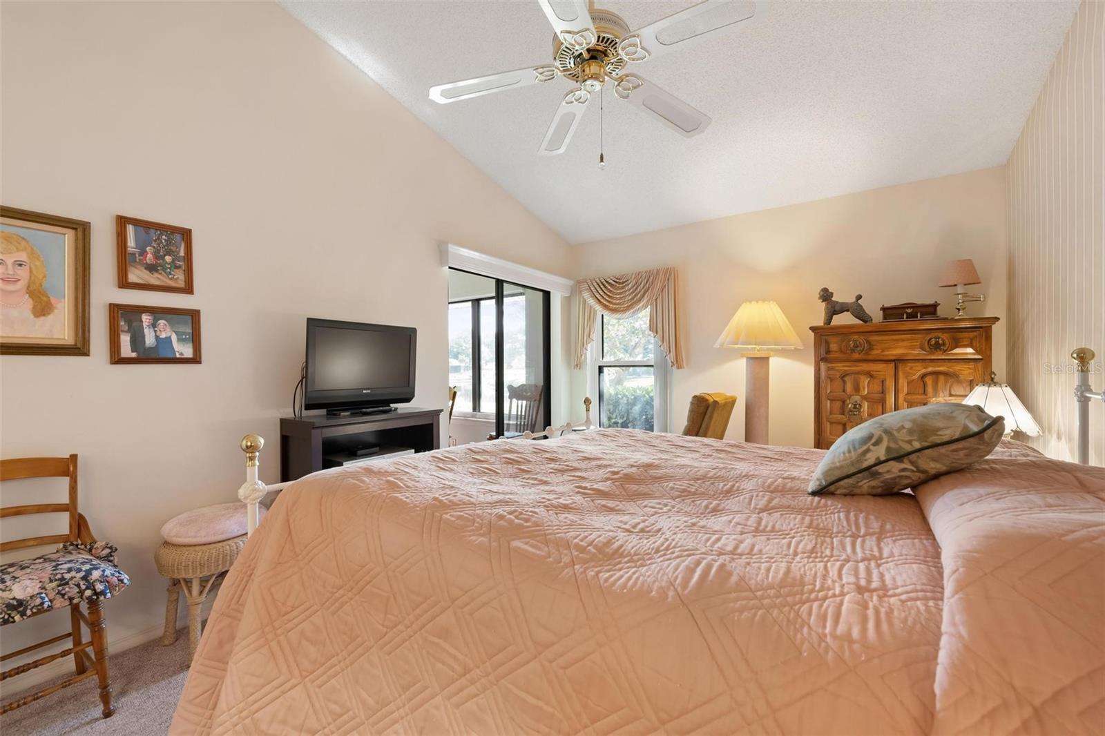 Image 29 of 72 For 228 Southampton Lane 258