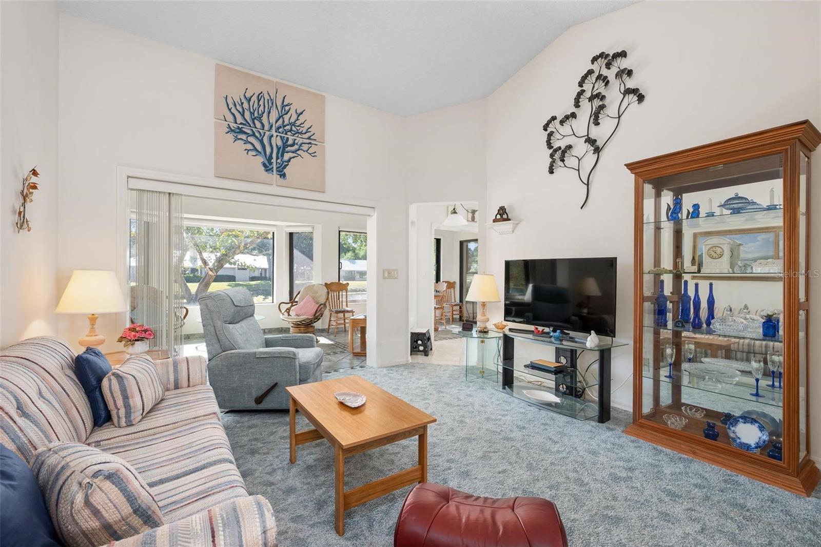 Image 6 of 72 For 228 Southampton Lane 258