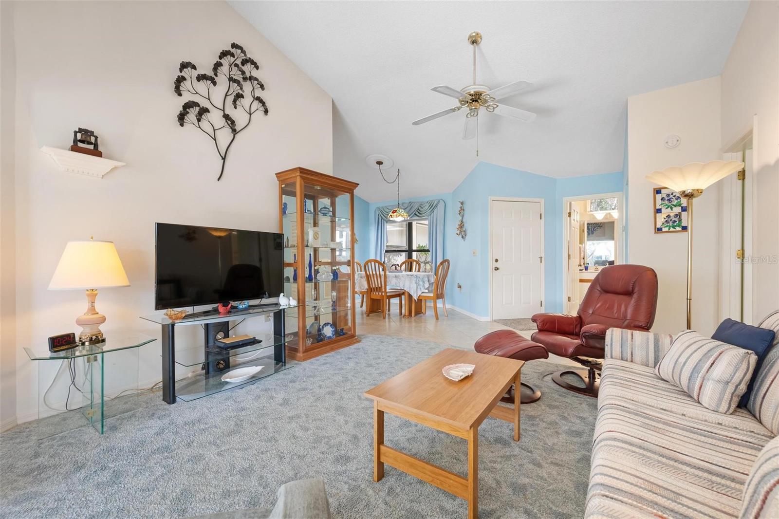 Image 7 of 72 For 228 Southampton Lane 258