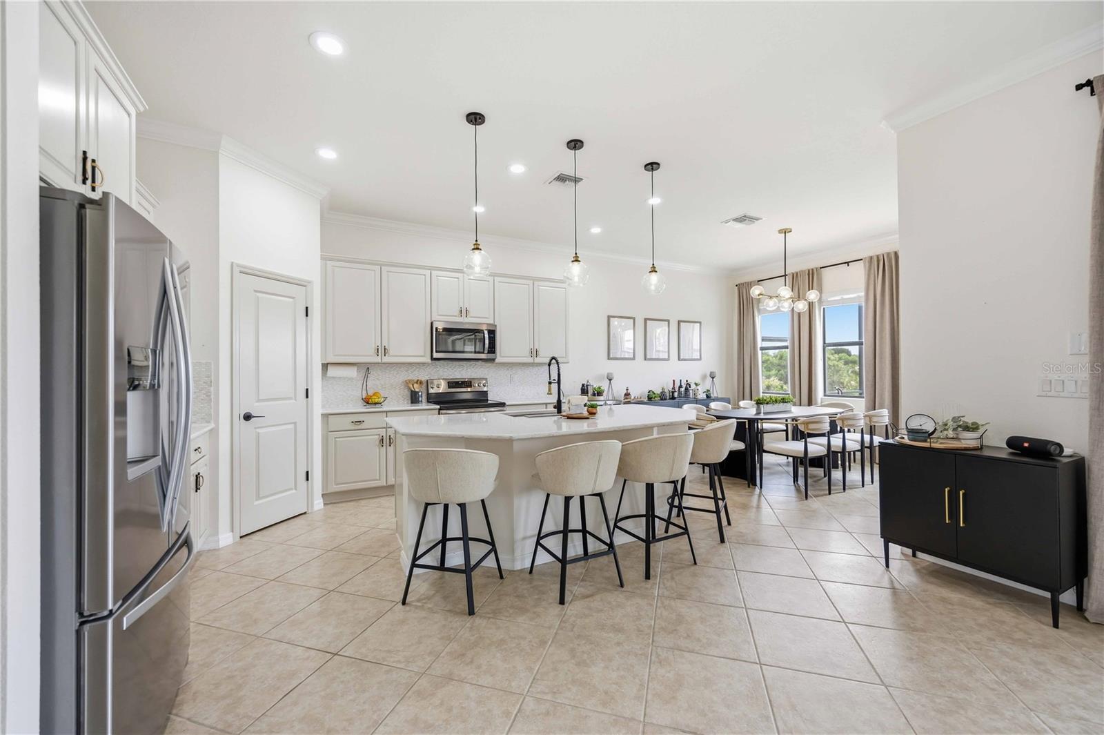 Image 14 of 78 For 10485 Crooked Creek Drive