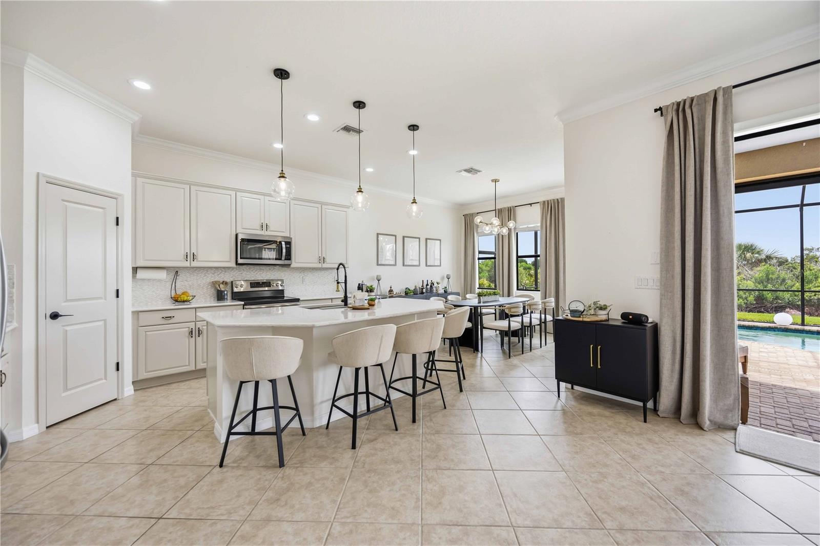 Image 15 of 78 For 10485 Crooked Creek Drive